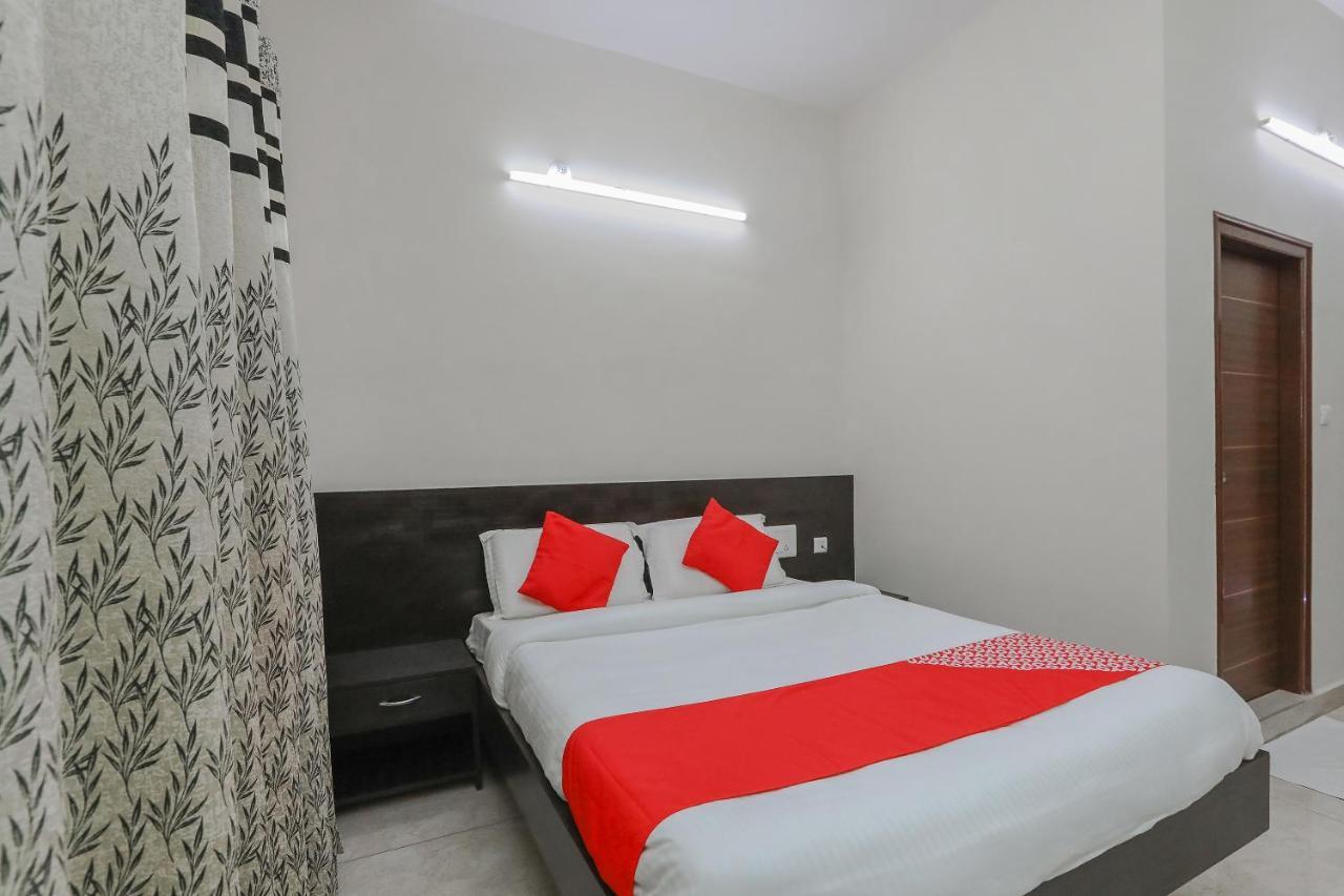 Oyo 22211 Shree Ankanatheshwara Residency Hotell Nanjangud Exteriör bild